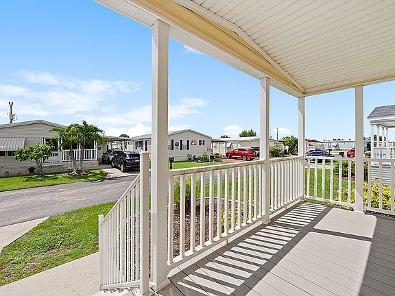 4th image of 288 Crystal Ln