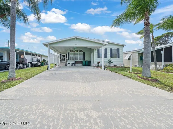 5447 Bannock St, Micco, FL 32976