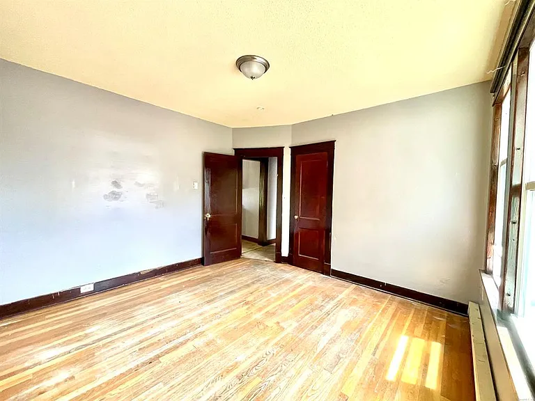 146 Charles St #3 — Photo 6