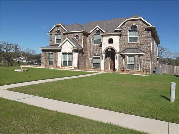 3rd image of 409 Sunrise Dr