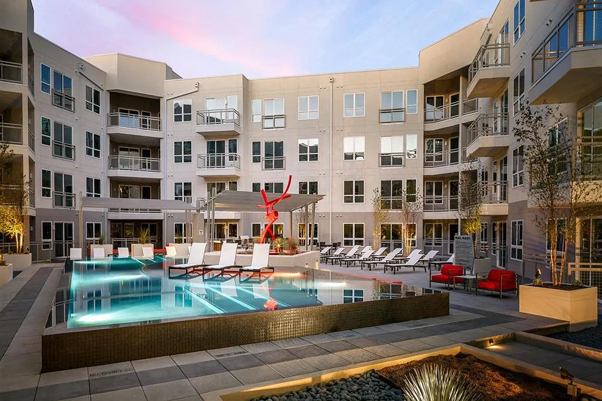 Echo Apartments — Photo 2