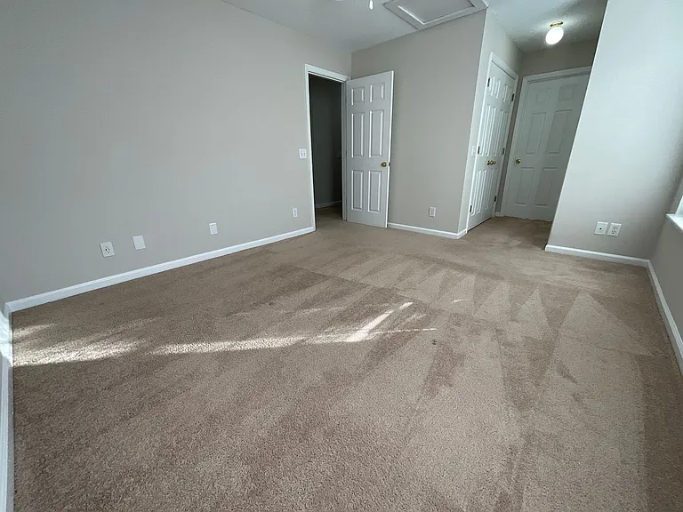 Meridian Park Apartments — Photo 30