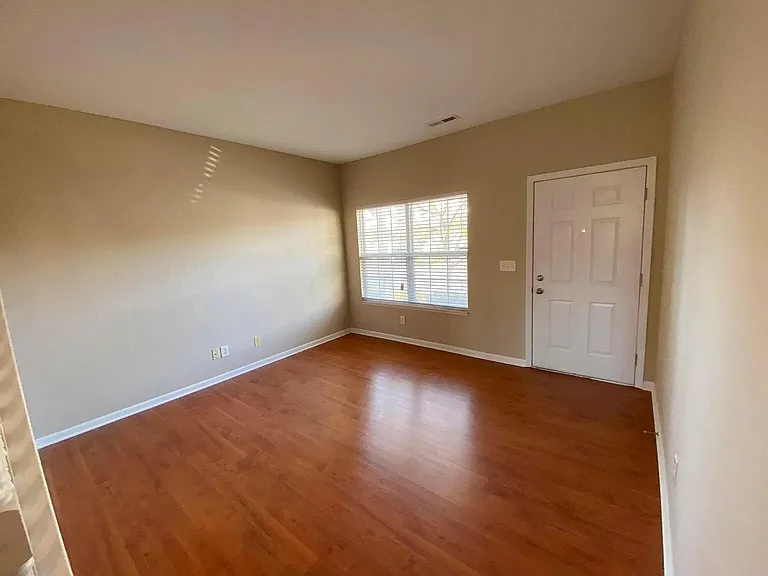 1238 Park Dr — Photo 5