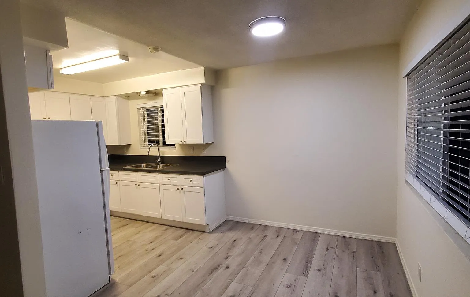 3 bed, $2,975 — Photo 3