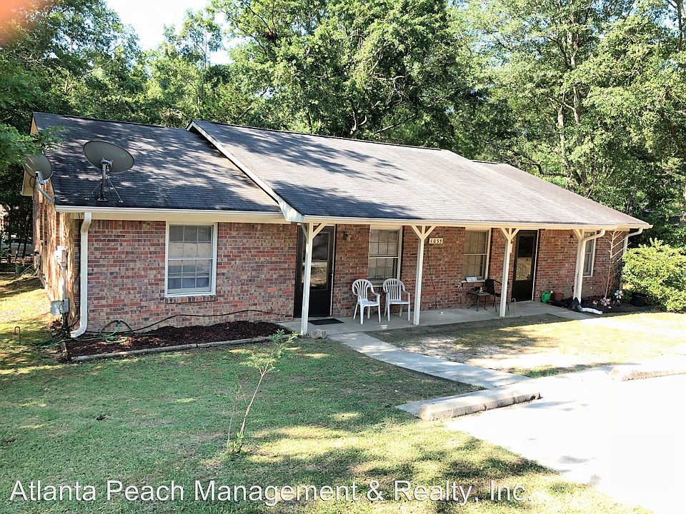 1st image of 1035 Chestnut Oak Ct NE #B