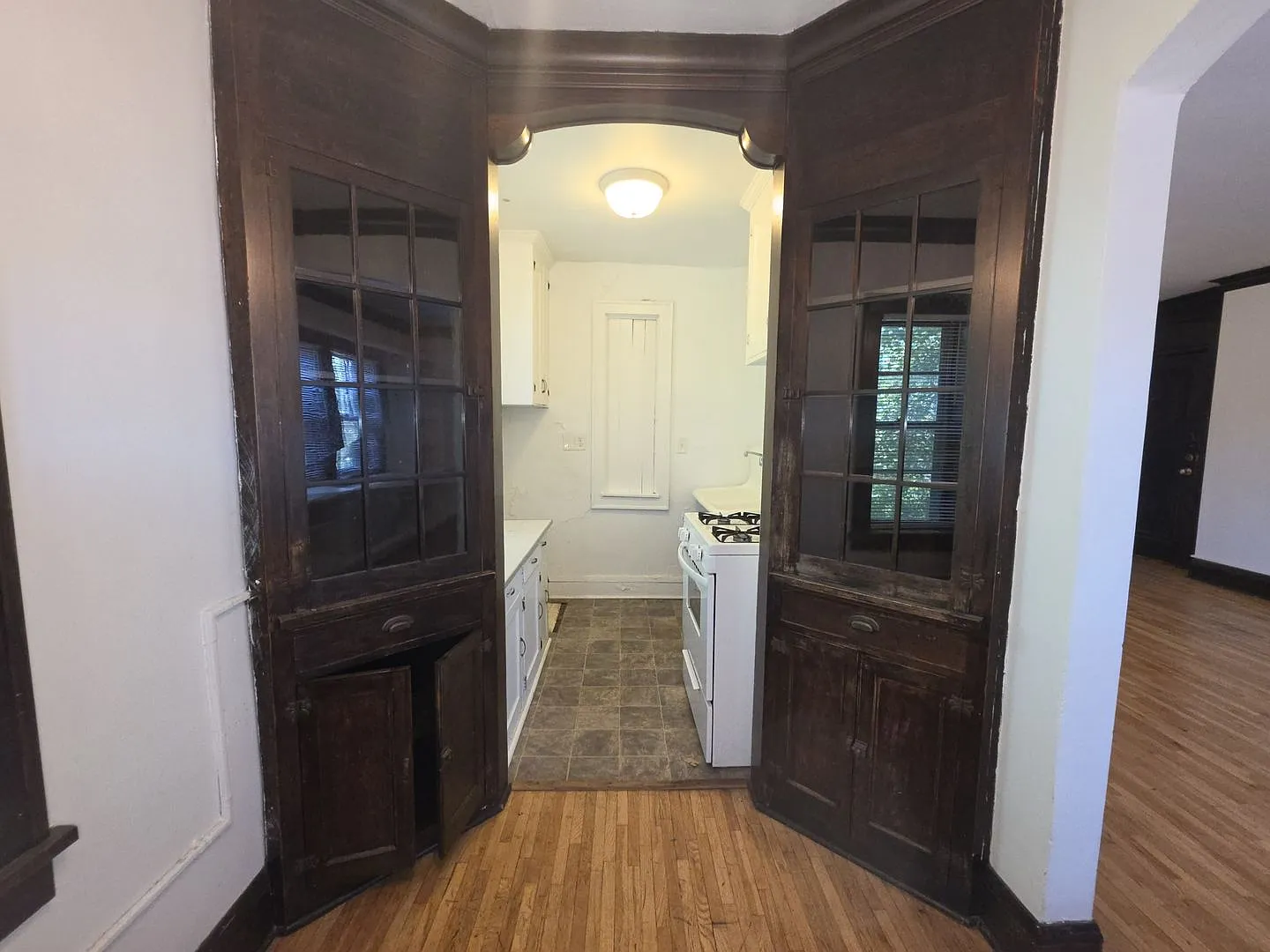 231 Dayton Ave — Photo 3