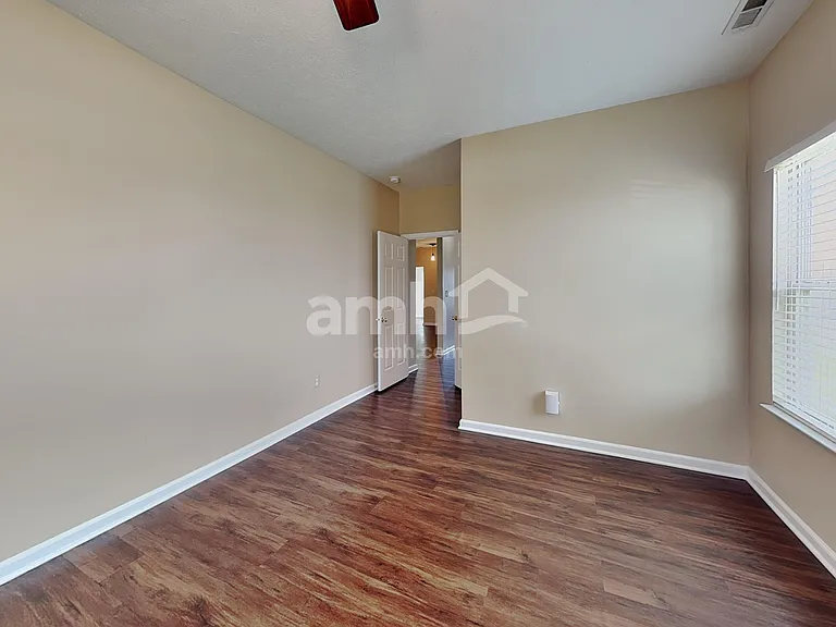 11723 Rossmore Dr — Photo 19
