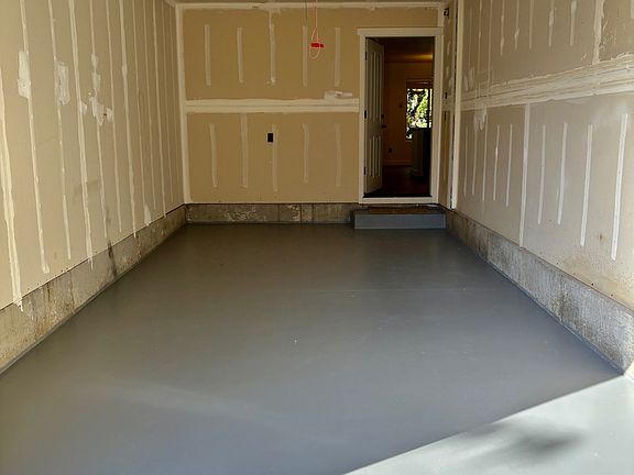 4th image of 5010 Nicholson Rd Unit 104