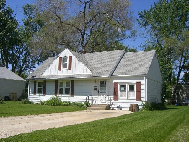 1st image of 714 River Park Dr