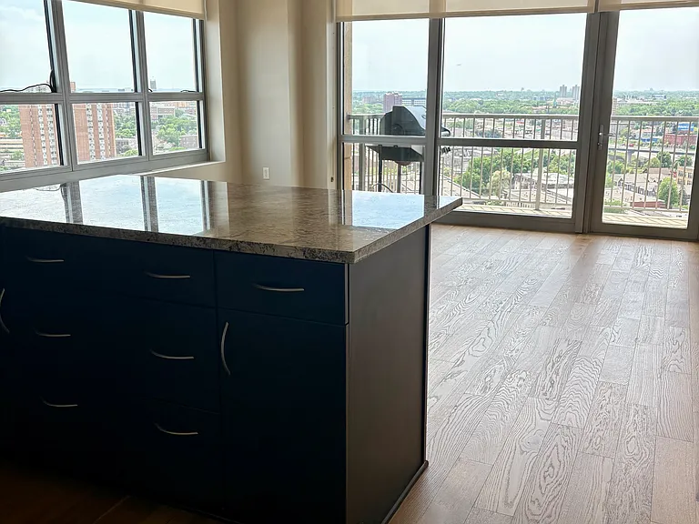 929 Portland Ave #1806 — Photo 7