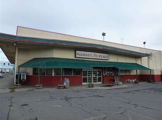 109 W 1st St, Wapato, WA 98951