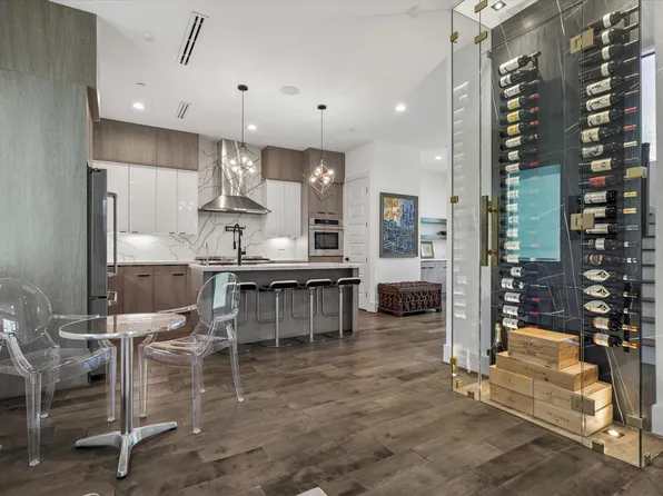 2435 Sheridan St, Houston, TX 77030
