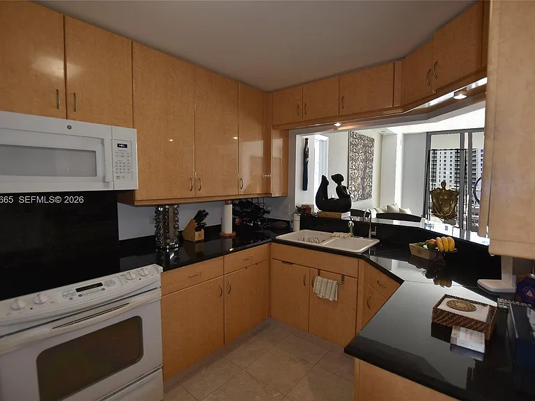 801 Brickell Key Blvd #1209 — Photo 28