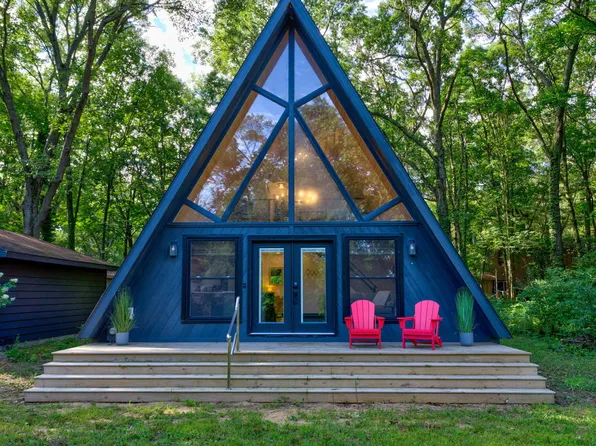 3914 Arrowhead Trl, Allegan, MI 49010