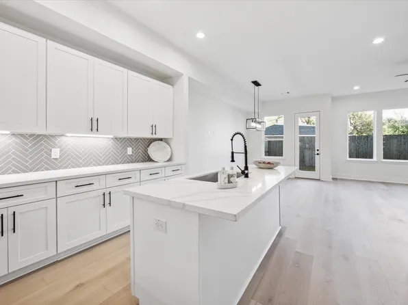 9418 Rain Mood Ln, Houston, TX 77080