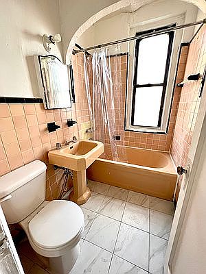 4th image of 47-40 41st St #3B