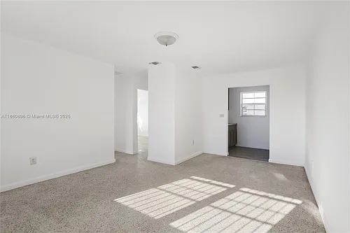 1251 NW 59th St #3 Photo 1