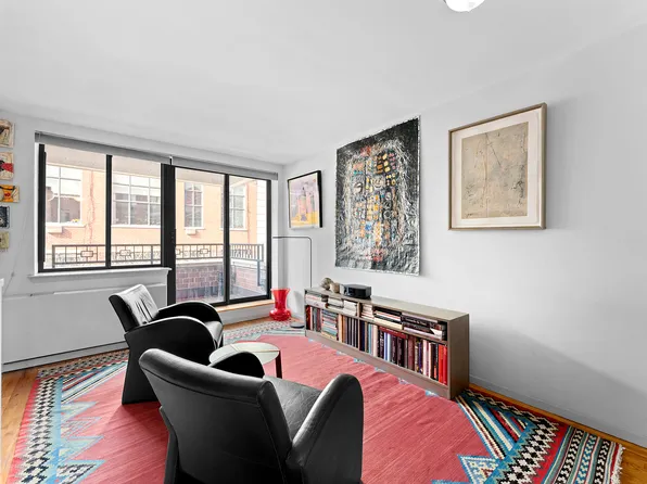 366 West 11th Street image 1 of 7