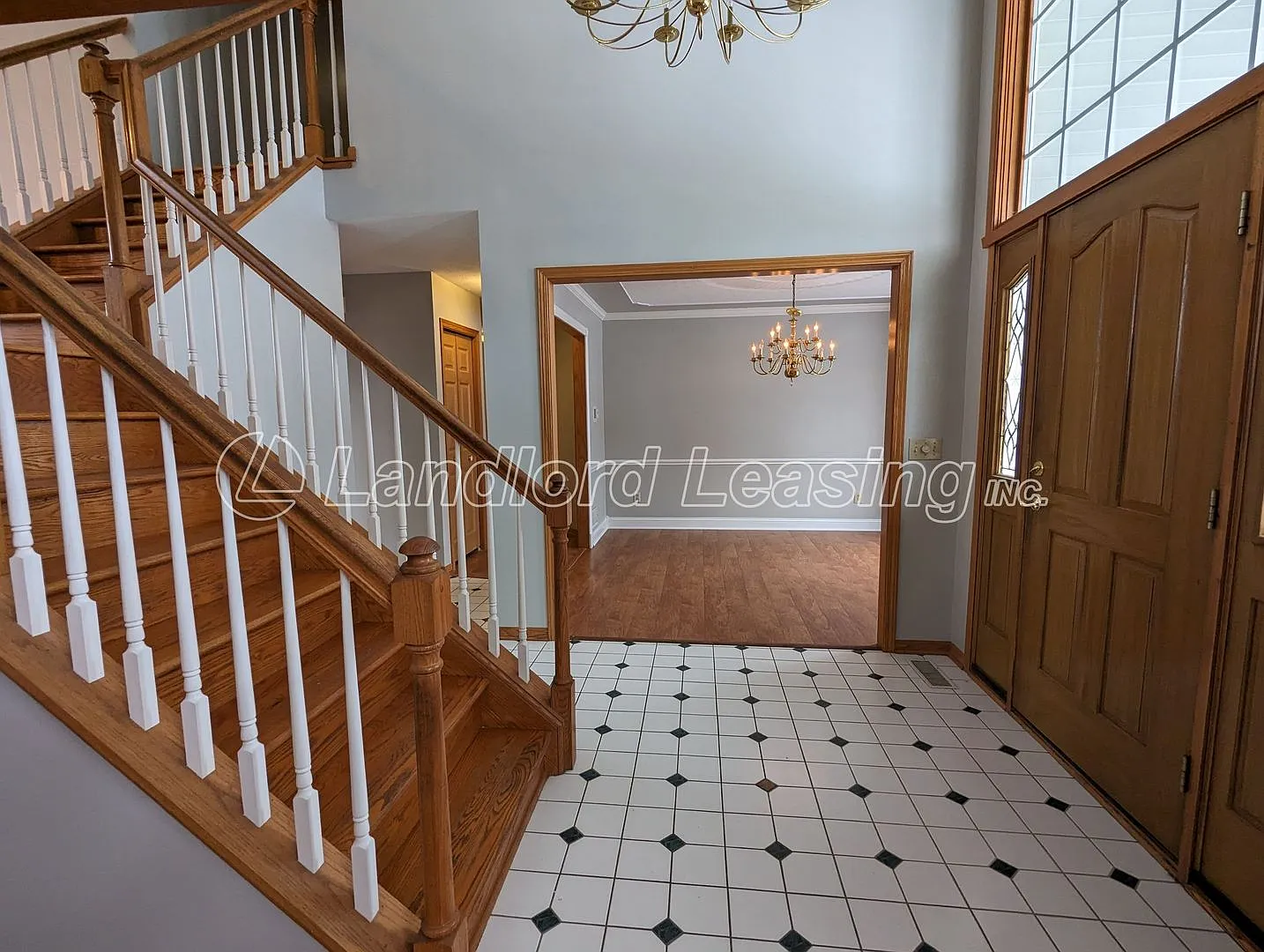 Stunning 4-Bedroom Home in Midview School District! — Photo 2