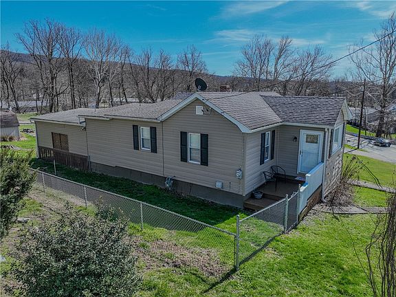 5th image of 232 Hopwood Fairchance Rd