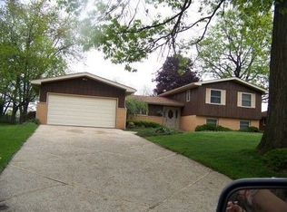 504 W 117th Pl, Crown Point, IN 46307