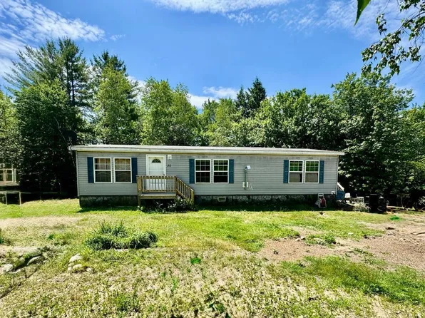 30 Meadow Lane, Sabattus, ME 04280