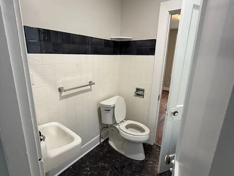 3438 Parkwood Ave — Photo 6