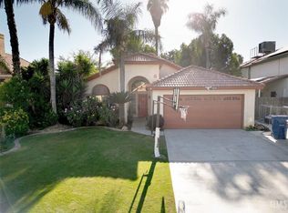 6305 Ambergrove St, Bakersfield, CA 93313