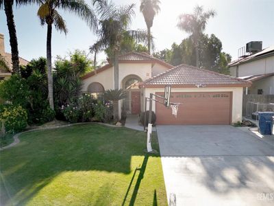 6305 Ambergrove St, Bakersfield, CA, 93313