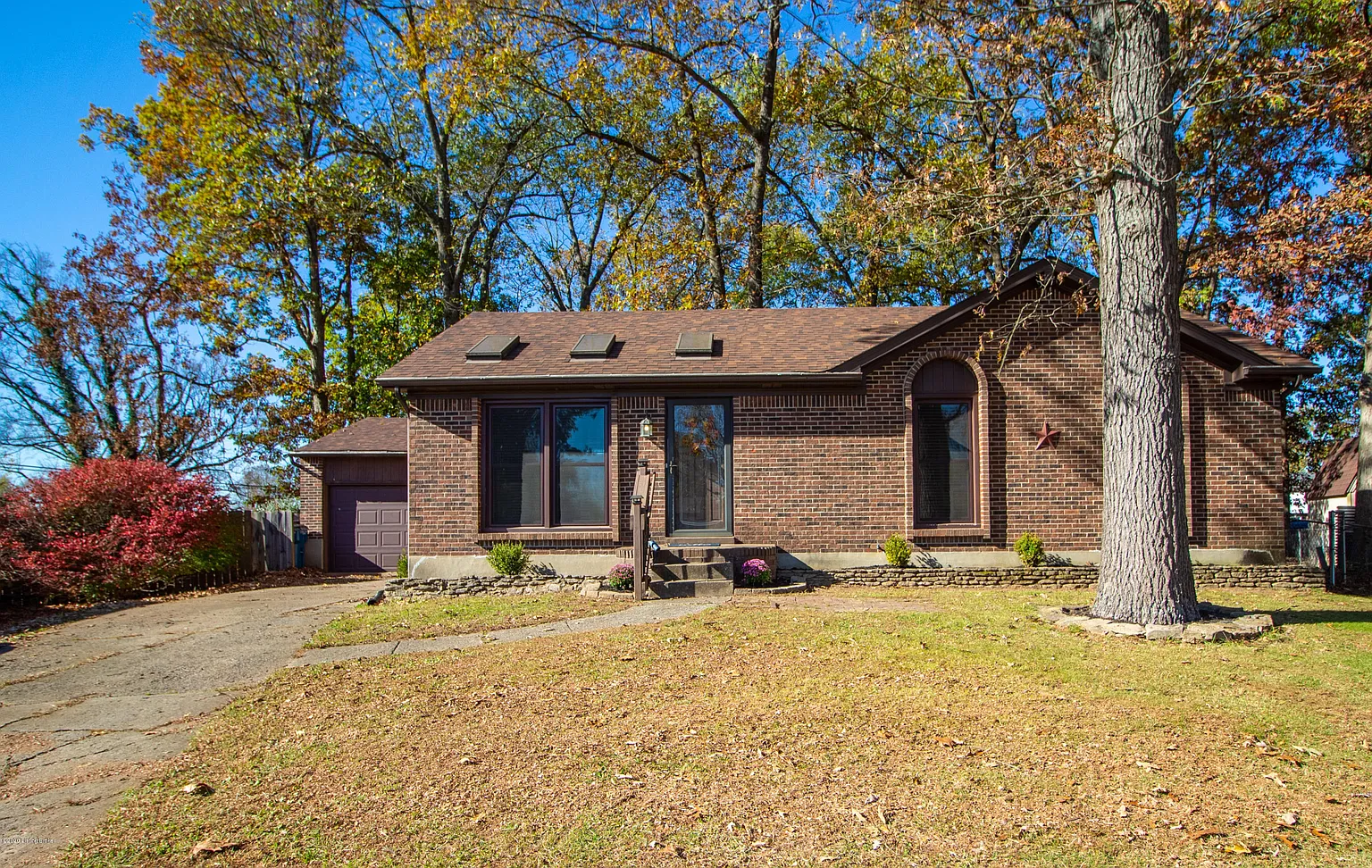 11006 Saybrook Ct photo 1