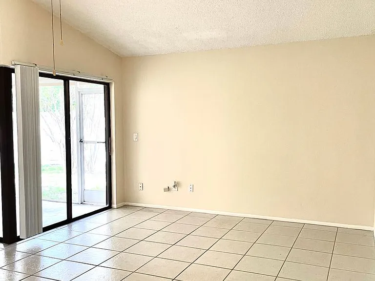 11451 Darlington Dr — Photo 7
