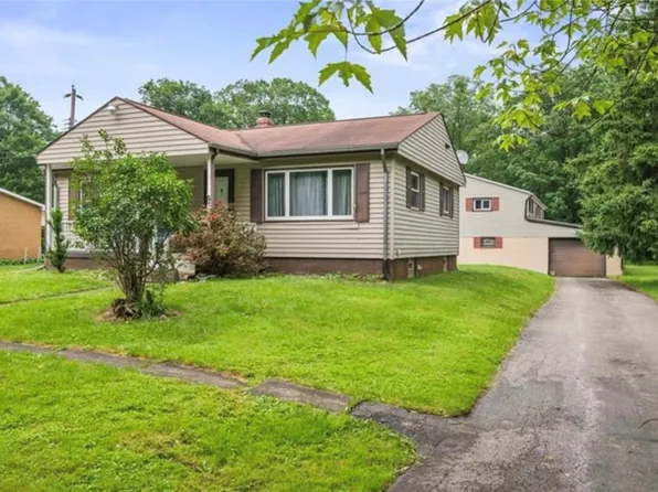 1090 -1094 N Darby Rd, Hermitage, PA 16148