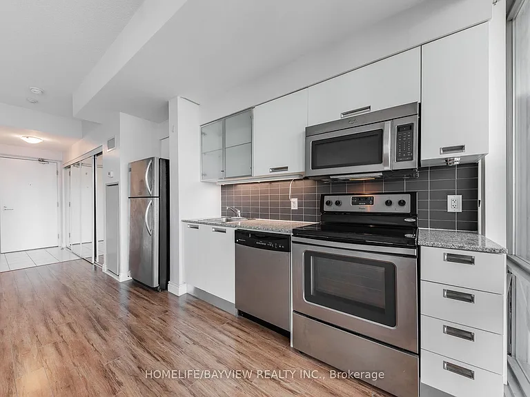 38 Grenville St #2405 — Photo 13