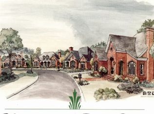 18 Royal Troon Cir, Oak Ridge, TN 37830