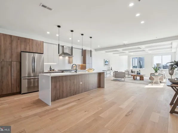 335 Fountain St Unit B, Philadelphia, PA 19128