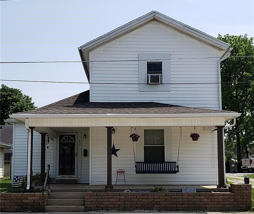 1st image of 323 E Oakwood St