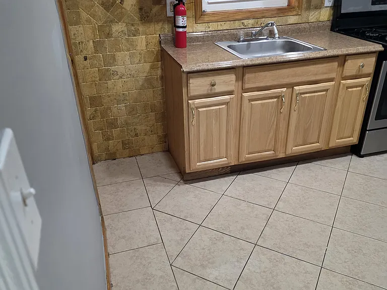 226-228 Columbia Ave #1L — Photo 5