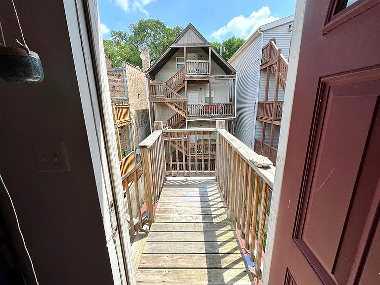 3740 N Janssen Ave #CH — Photo 2