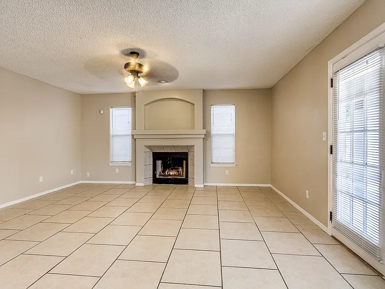 900 Tecate Pl — Photo 19