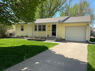 3506 Linden Dr, Kearney, NE 68847