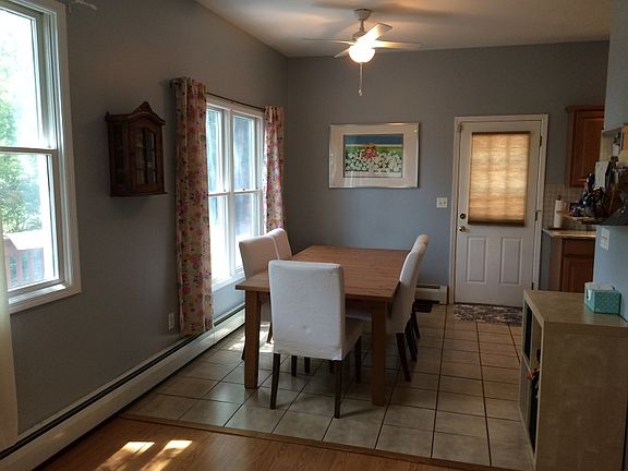 3rd image of 3 Lakeview Ave