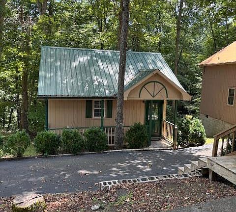 4th image of 1 Nelson Mill Rd