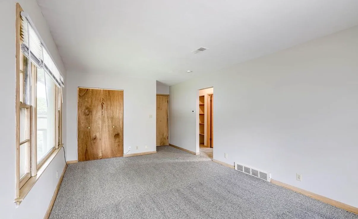 1501 F St - 6 Plex — Photo 2