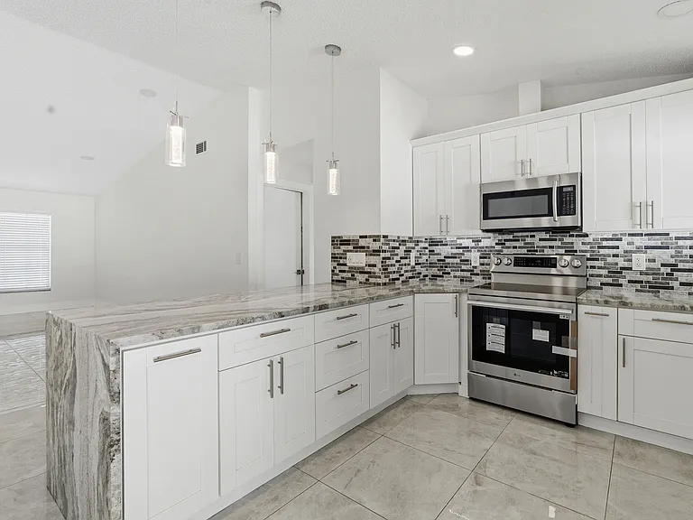 9507 Camden Hill Ct — Photo 9