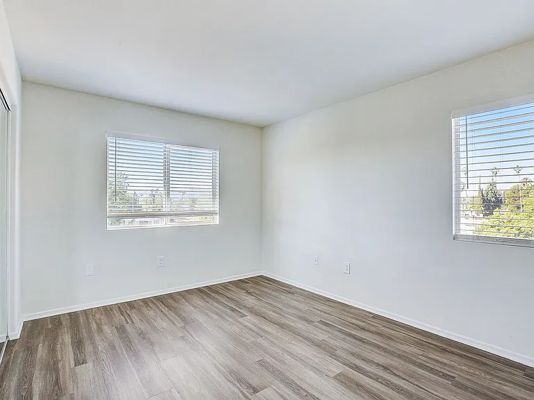 Toscana Apartments — Photo 18