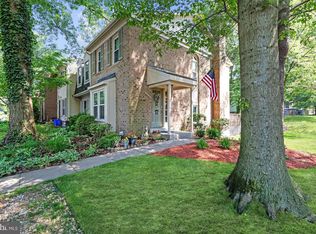 20522 Strath Haven Dr, Gaithersburg, MD 20886