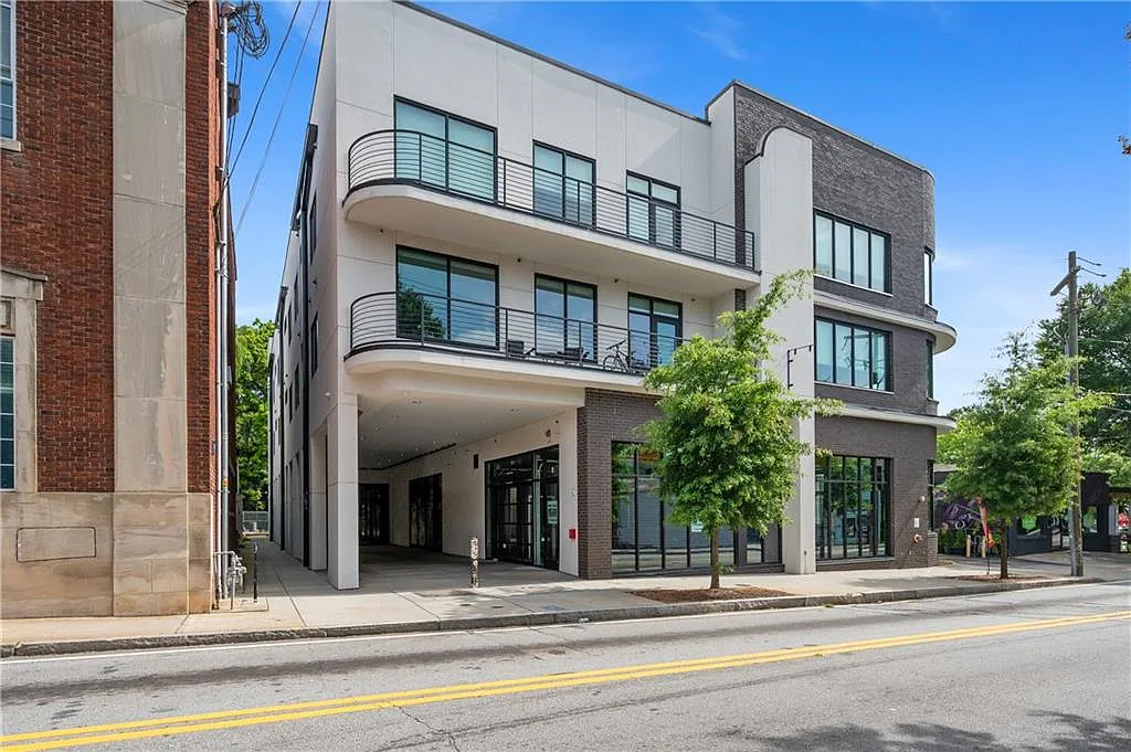 1 bed, 1.0 bath, 678 sqft, $1,500 — Photo 1
