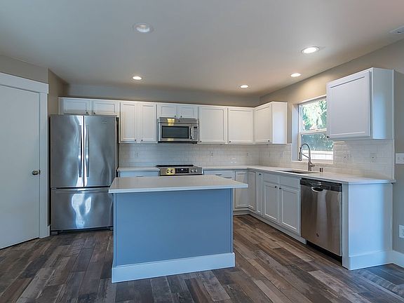 5th image of 11025 179th Avenue Ct E