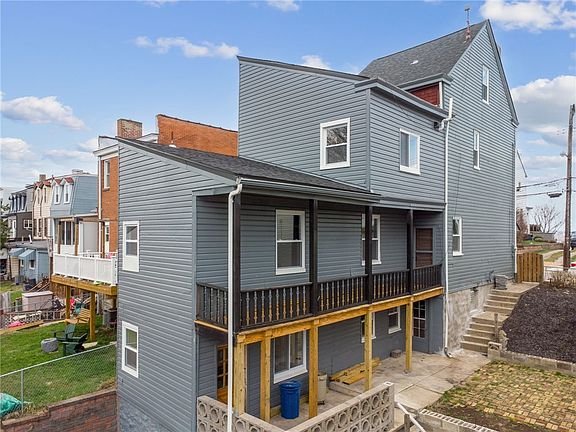 4th image of 2636 Cobden St