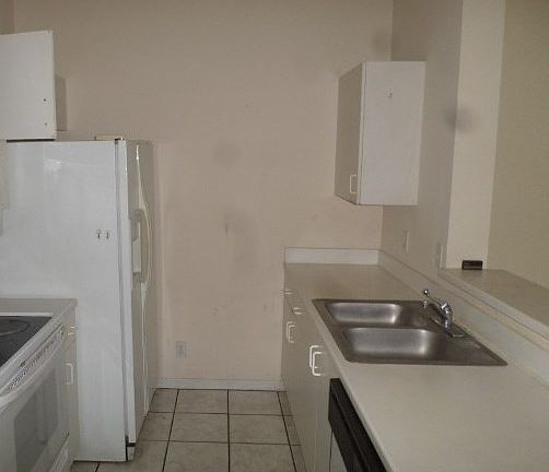 2nd image of 2285 Salerno Cir